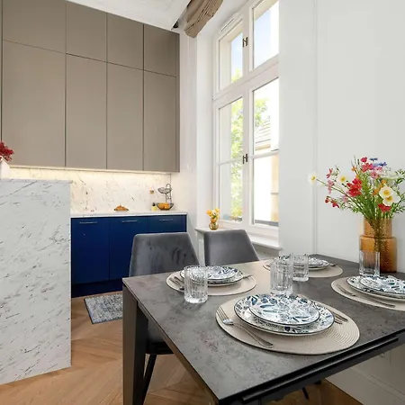 公寓 Stylish Near The Park Centre Of *
