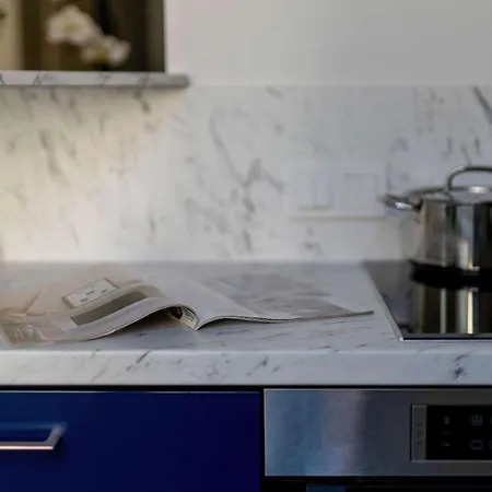 Apartamento Stylish Near The Park Centre Of By Renters *