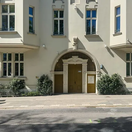 Stylish Near The Park Centre Of 公寓 波兹南